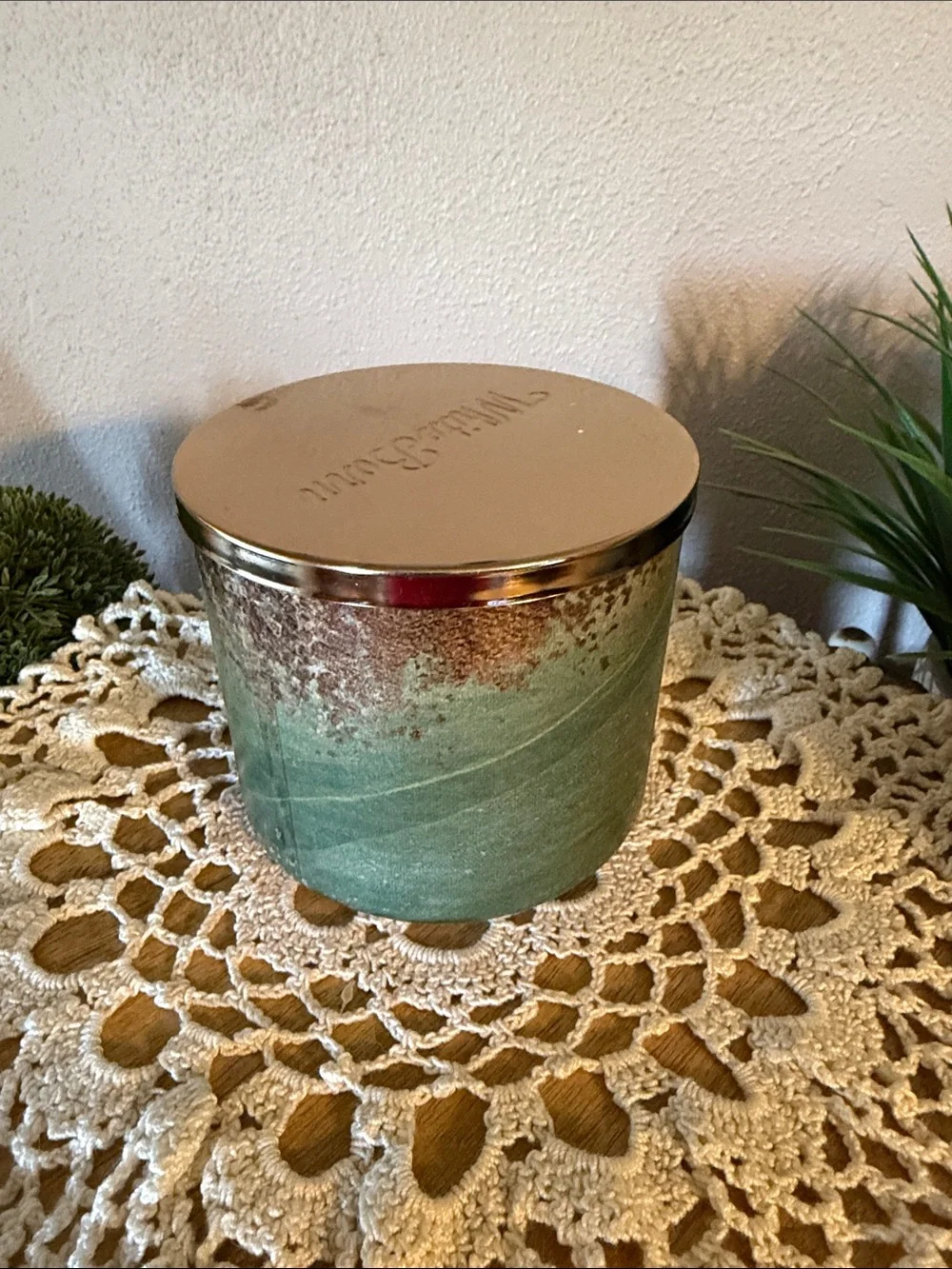 White Barn Green White Tea & Sage Decorative Jar Candle with Metallic Lid - Picture 2 of 4